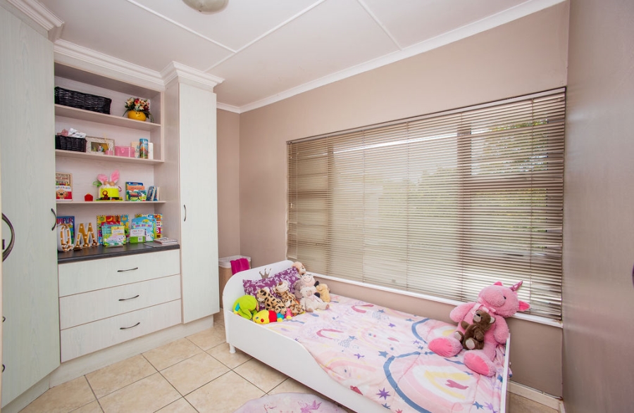 4 Bedroom Property for Sale in Nahoon Valley Park Eastern Cape